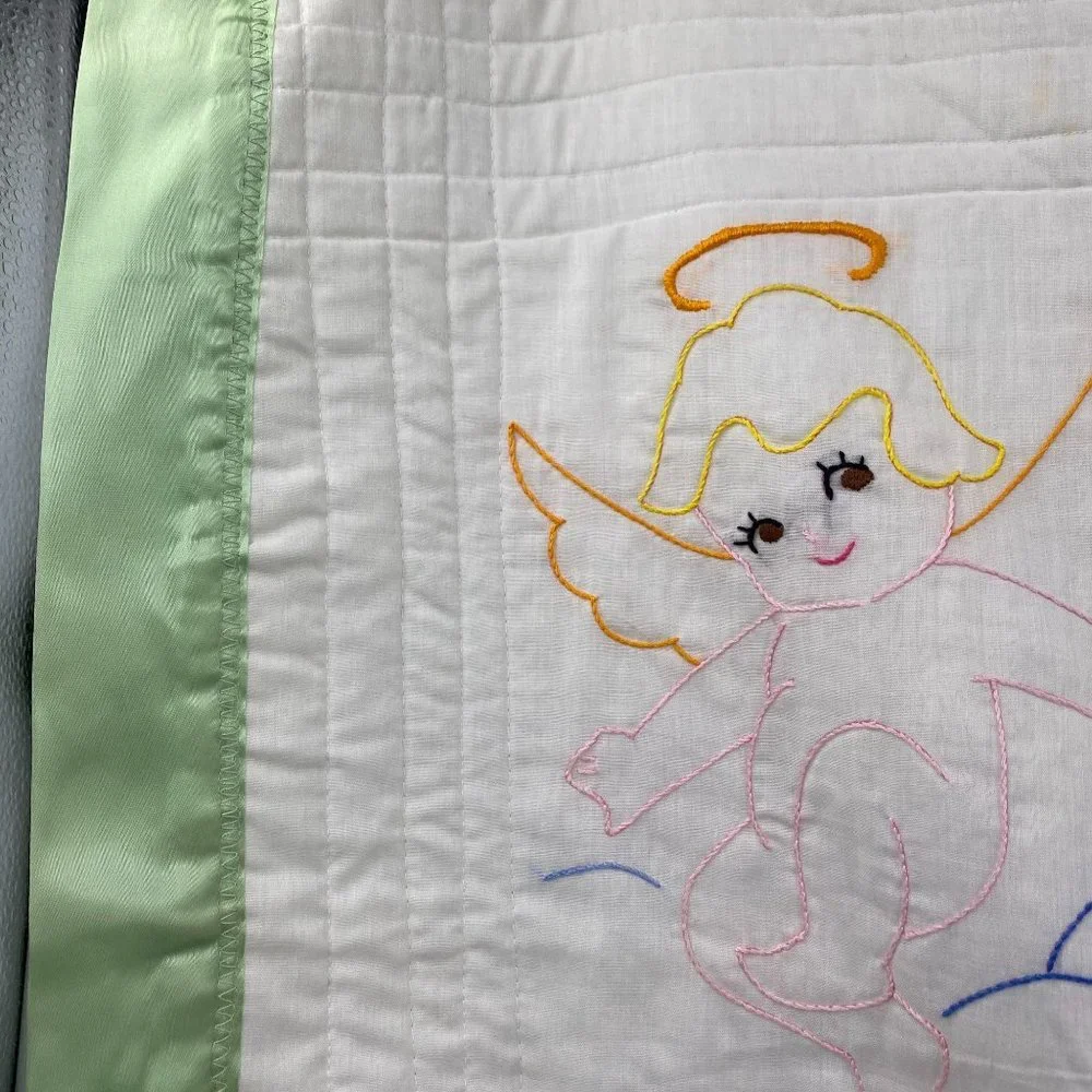 Angel embroidered baby crib quilt‎ blanket unfinished?? satin trim